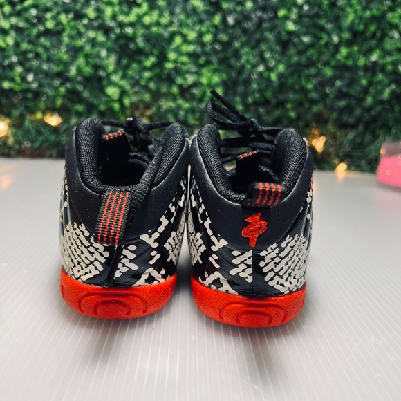 Toddler Nike Foamposite Albino Snakeskin 8C - Picture 4 of 4